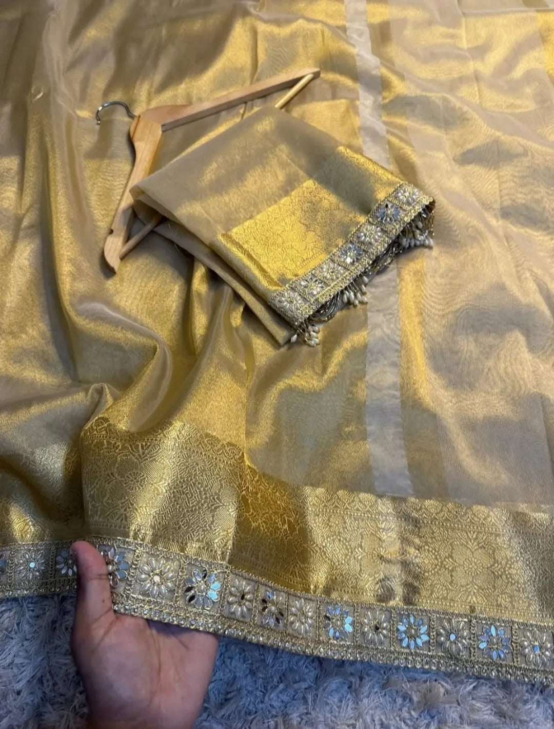 Banarasi Tissue Silk Sequence Zari Lace Saree With Dual Tone Pattern