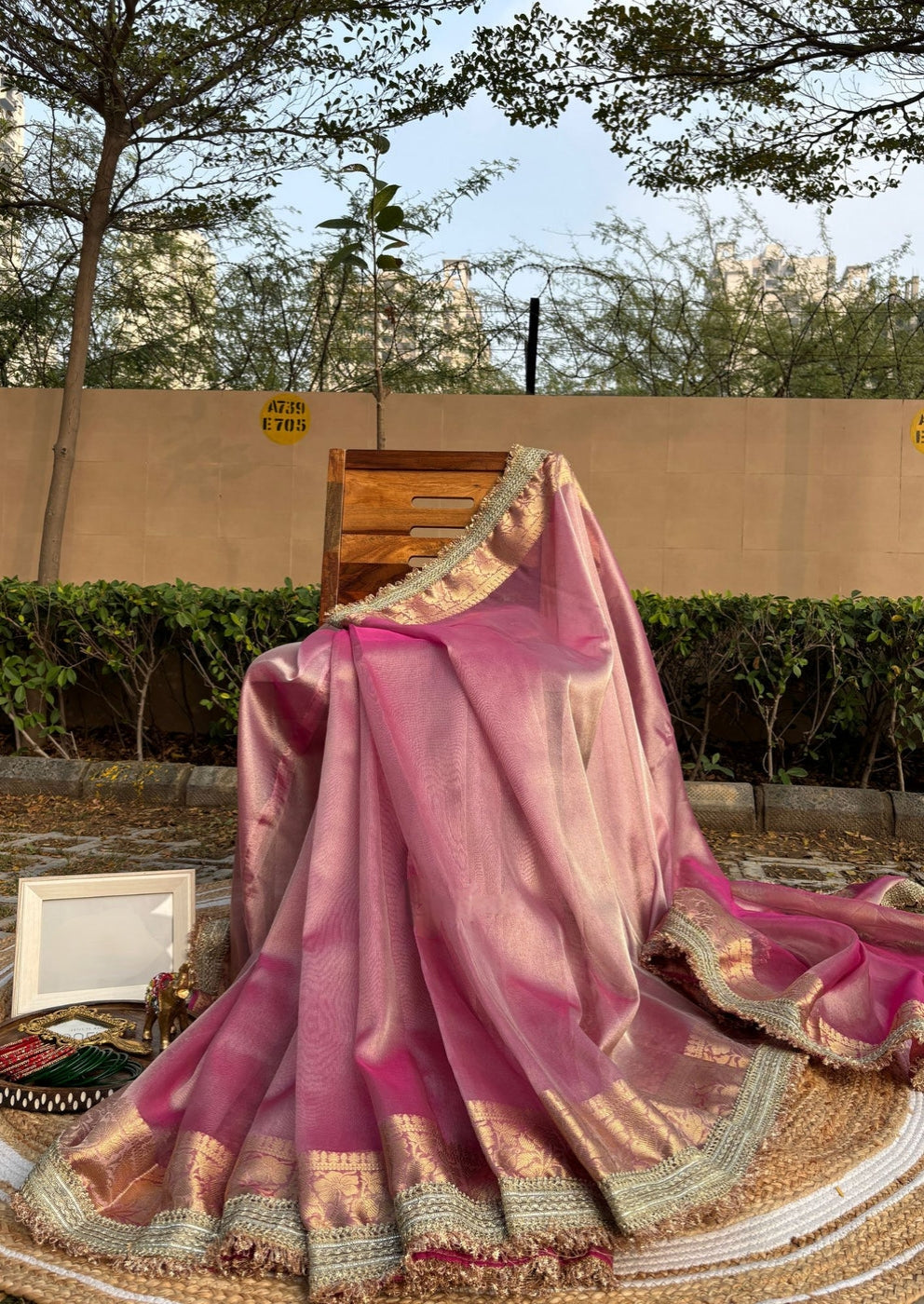 Banarasi Tissue Silk Sequence Zari Lace Saree With Dual Tone Pattern