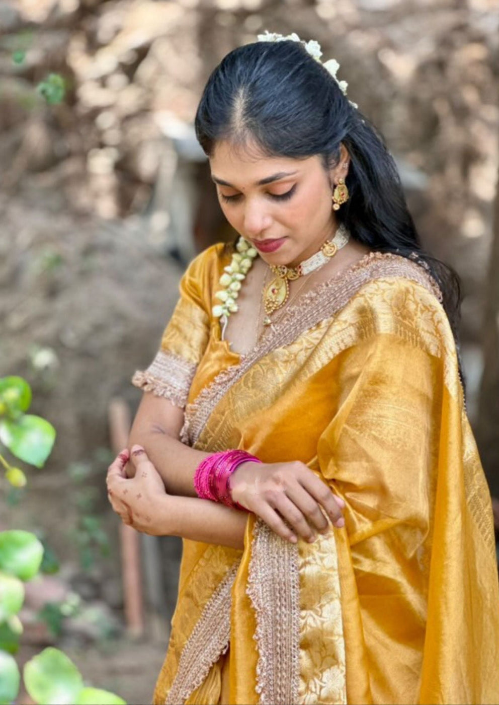 Banarasi Tissue Silk Sequence Zari Lace Saree With Dual Tone Pattern